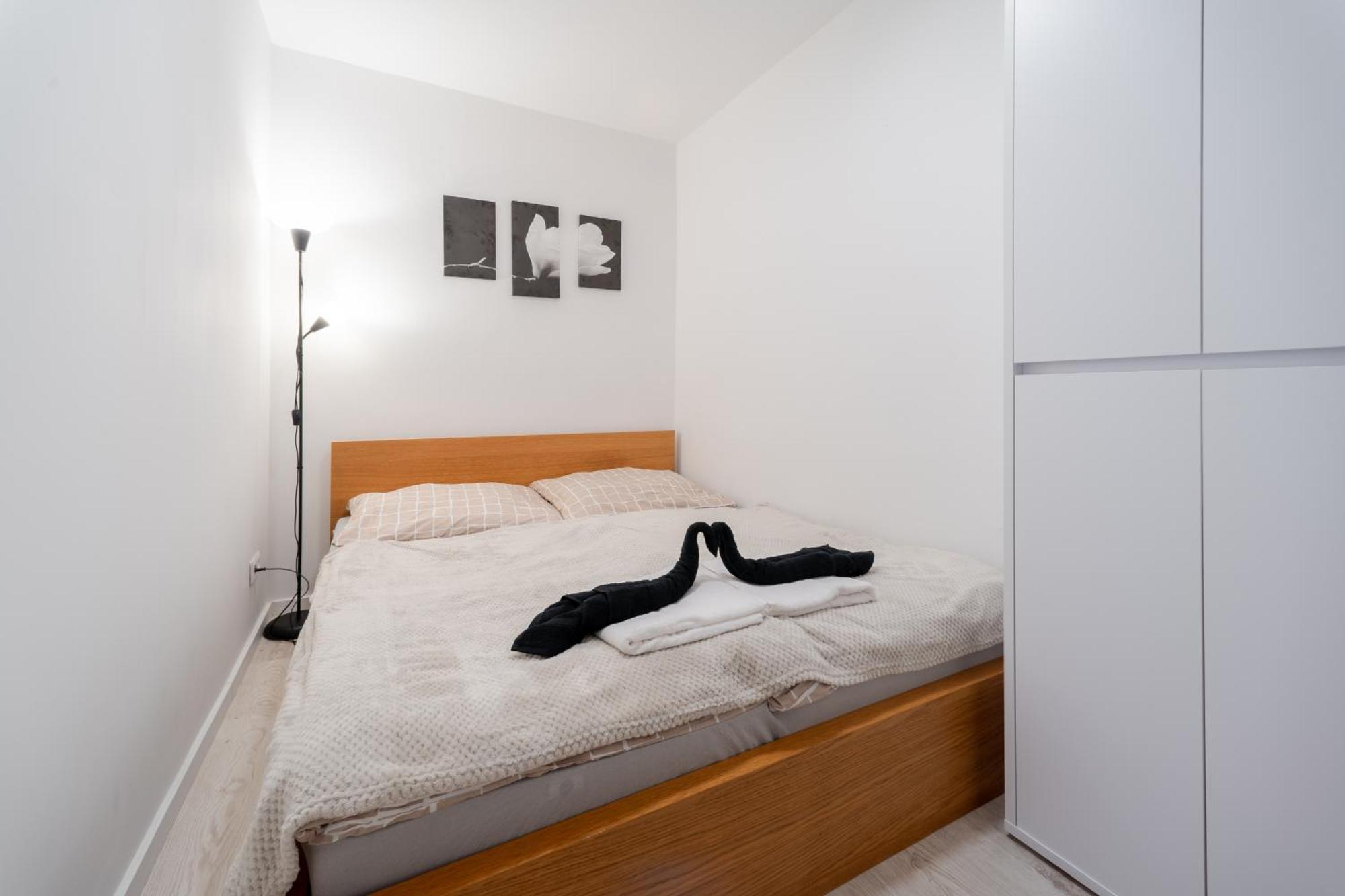 Barbyb Apartment - With Free Parking ブラチスラヴァ エクステリア 写真